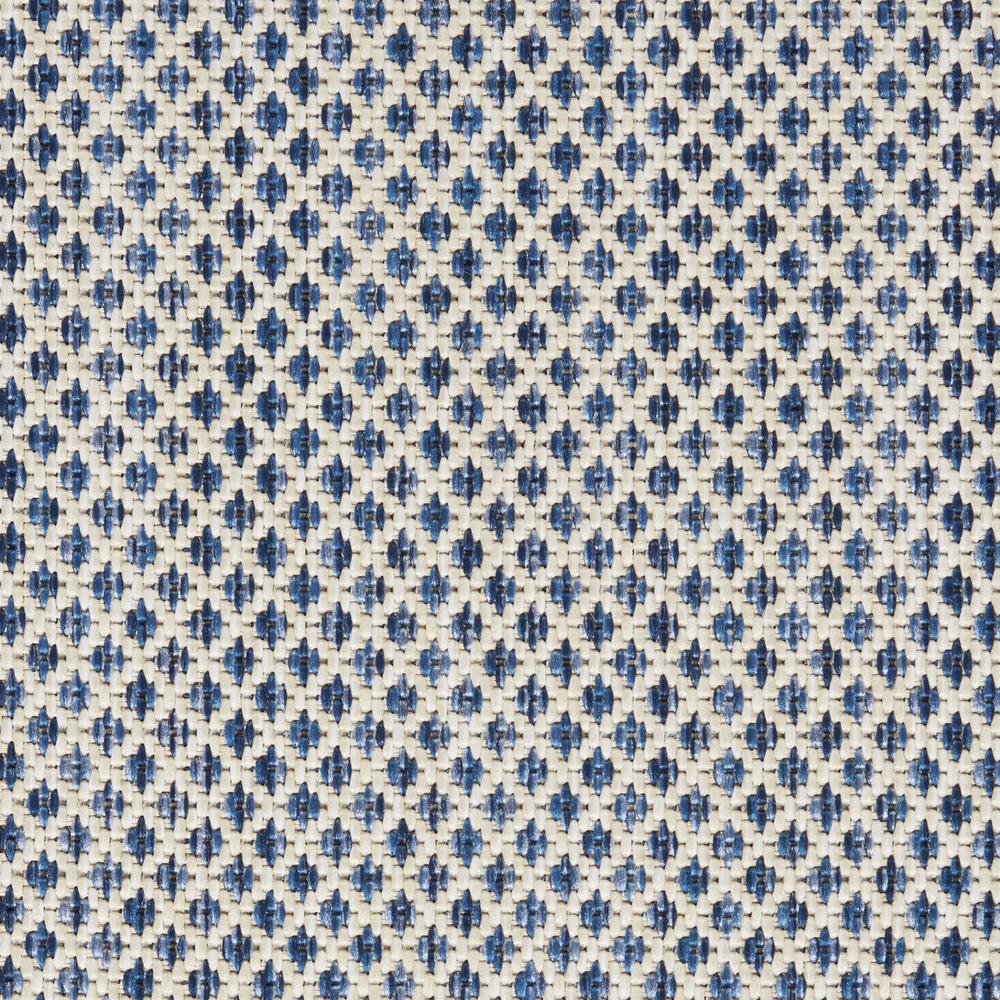 Modern Square Area Rug, 4' x Square. Picture 7