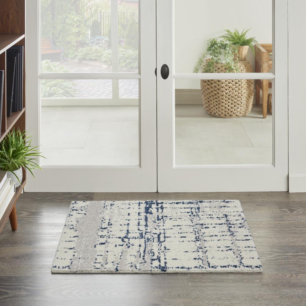 Modern Rectangle Area Rug, 2' x 3'. Picture 2