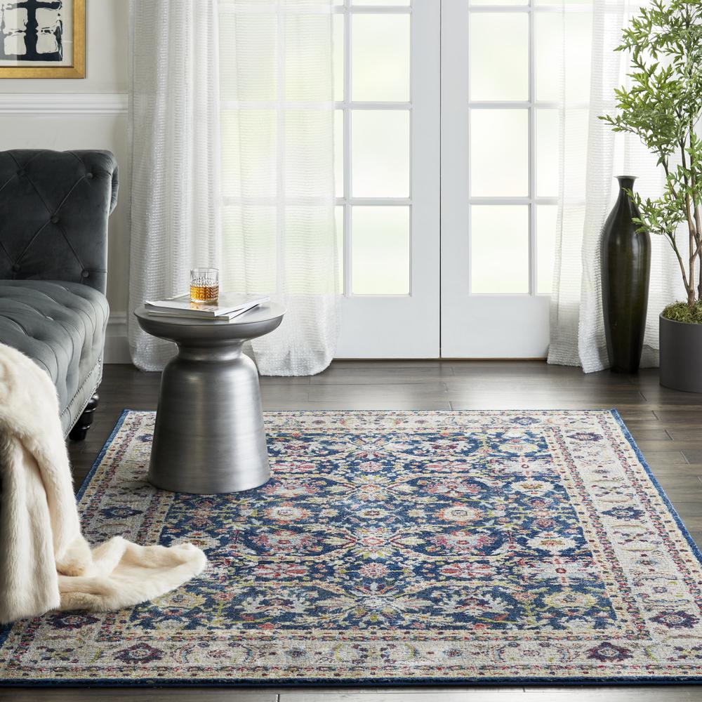 Traditional Rectangle Area Rug, 5' x 8'. Picture 3