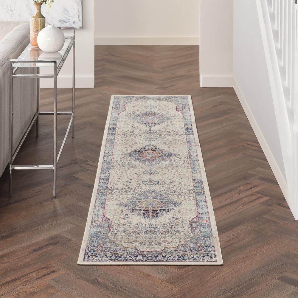 Vintage Runner Area Rug, 6' Runner. Picture 2
