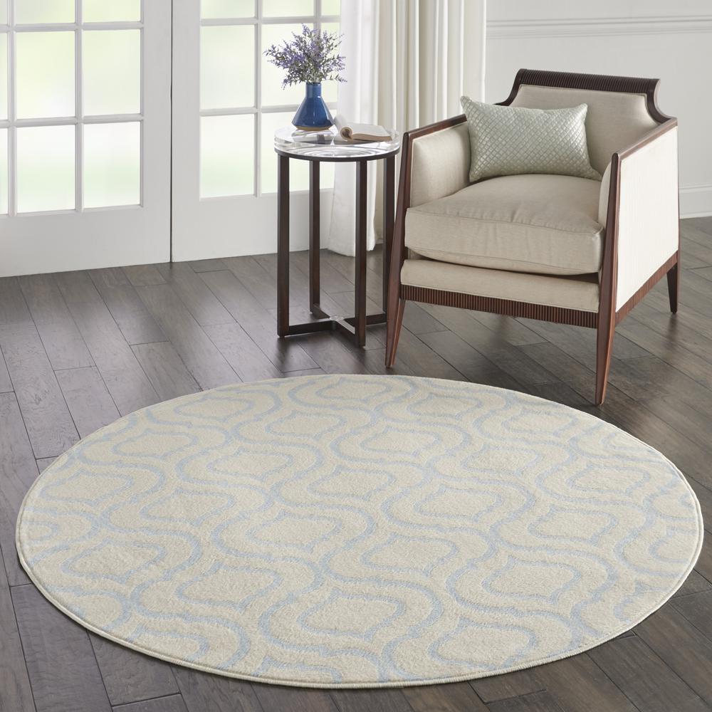 Contemporary Round Area Rug, 5' x Round. Picture 9