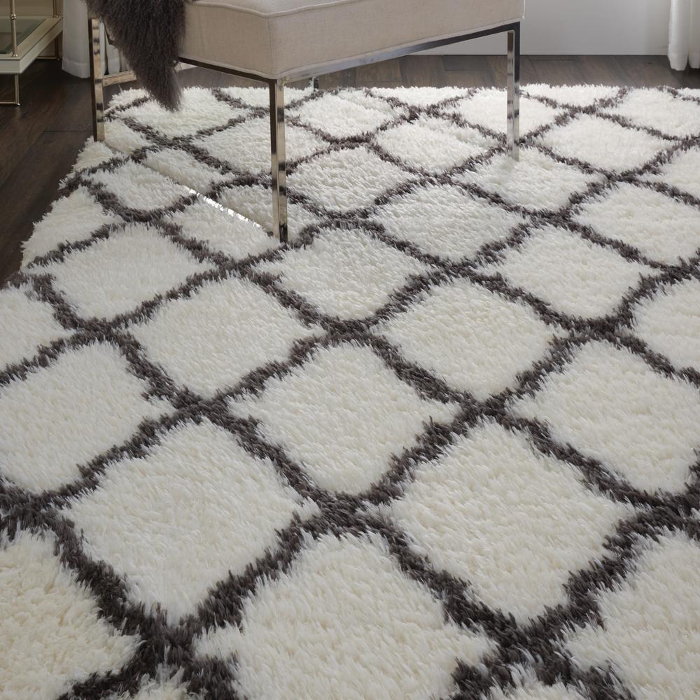 Shag Rectangle Area Rug, 4' x 6'. Picture 8