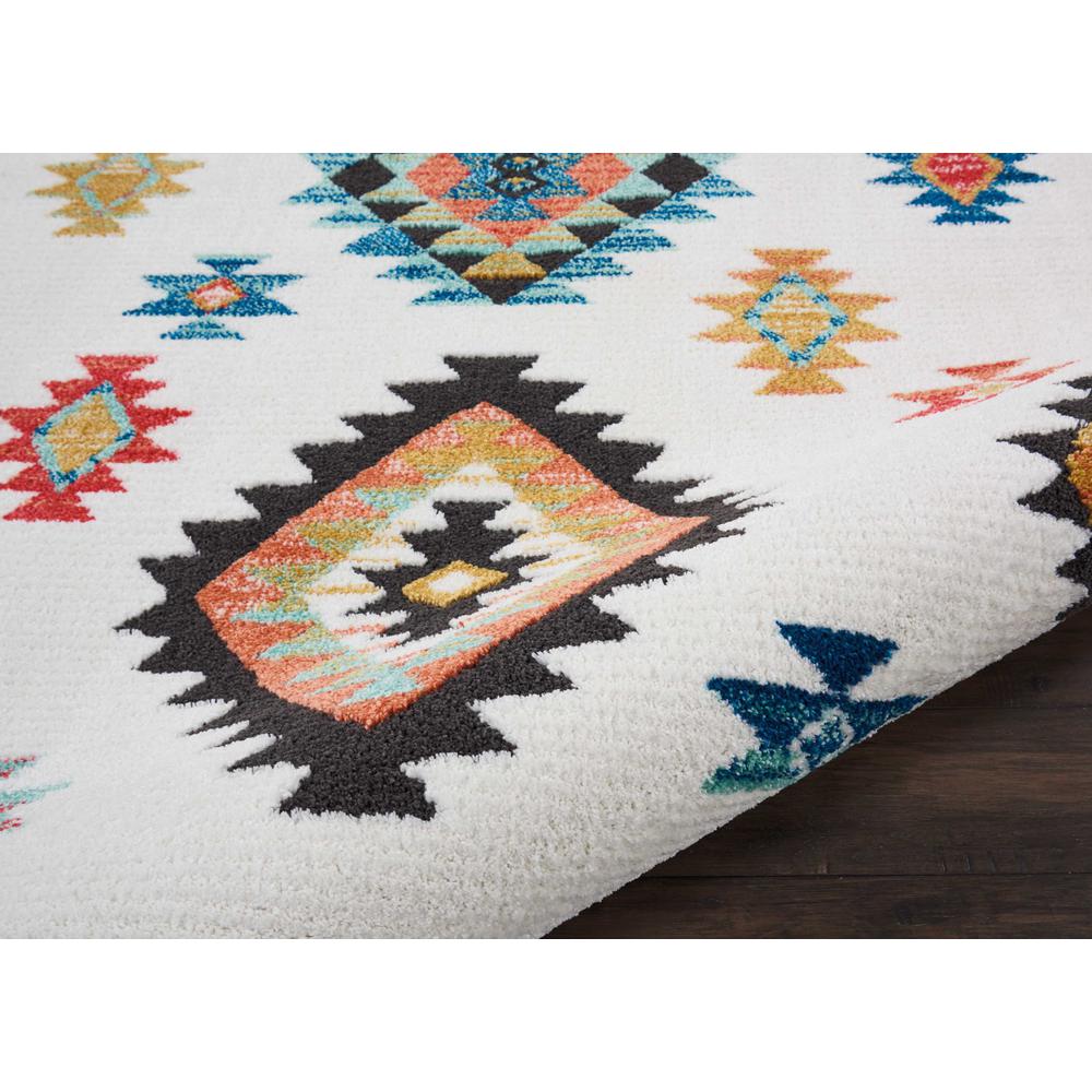 Tribal Decor Area Rug, White, 3'11" x 6'2". Picture 4