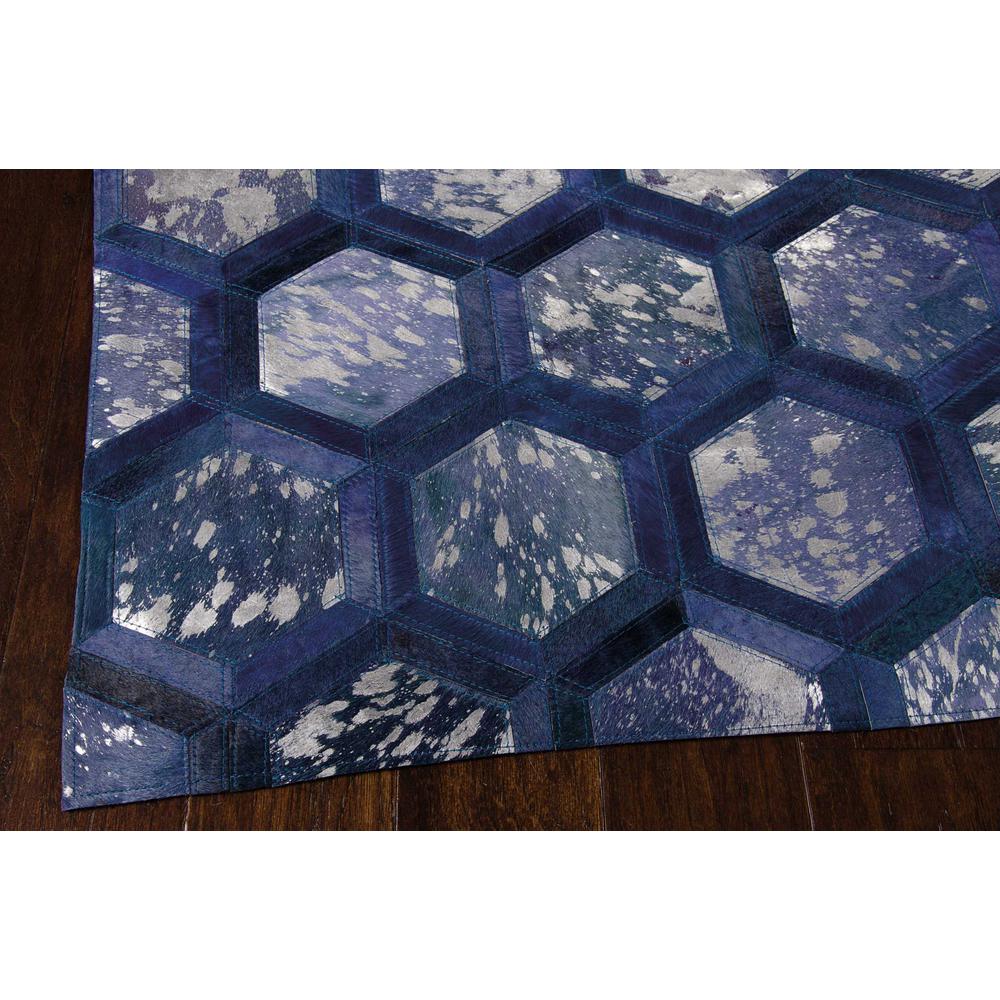 Modern Rectangle Area Rug, 5' x 8'. Picture 3