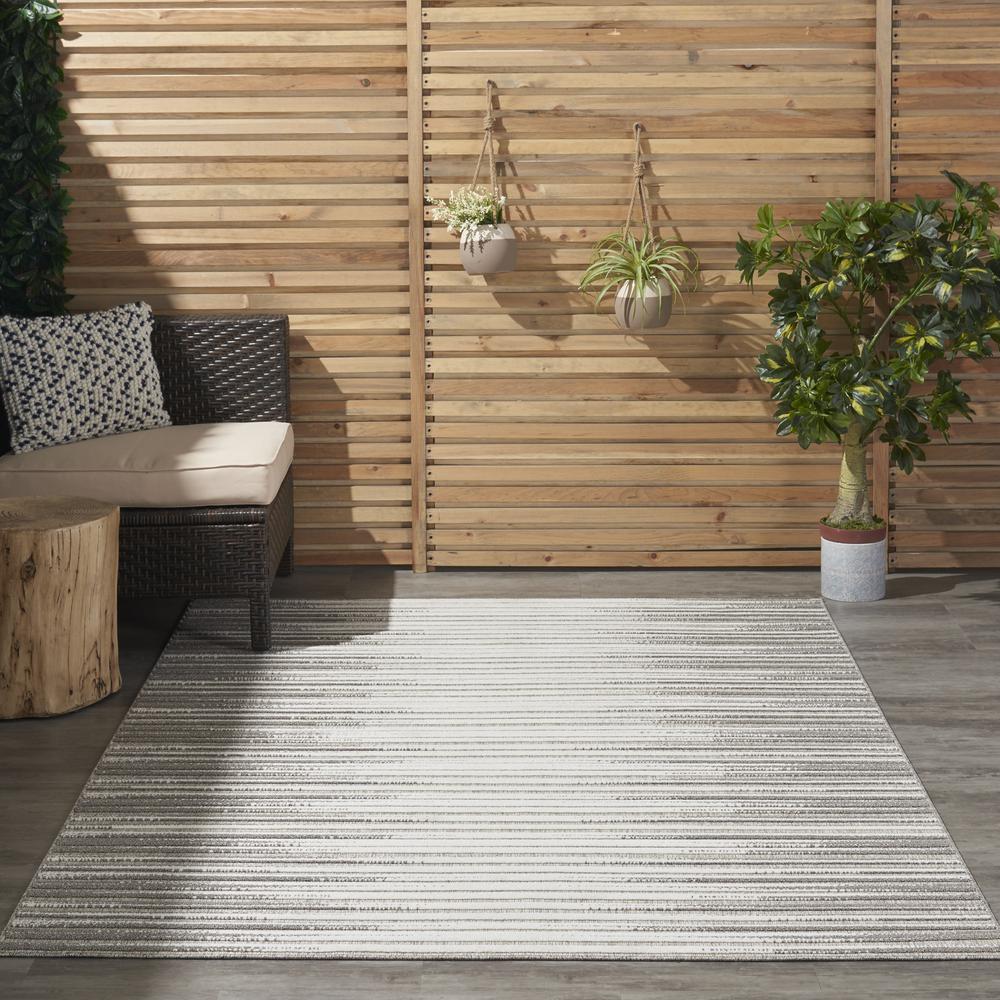 CLA01 Calobra Lt Grey Area Rug- 4' x 6'. Picture 10