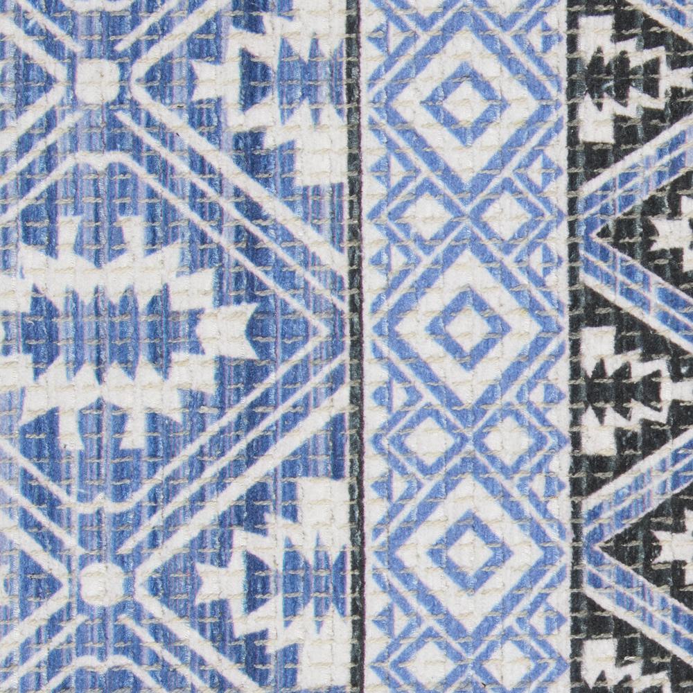 DAR05 Darien Blue Area Rug- 2'3" x 3'9". Picture 6