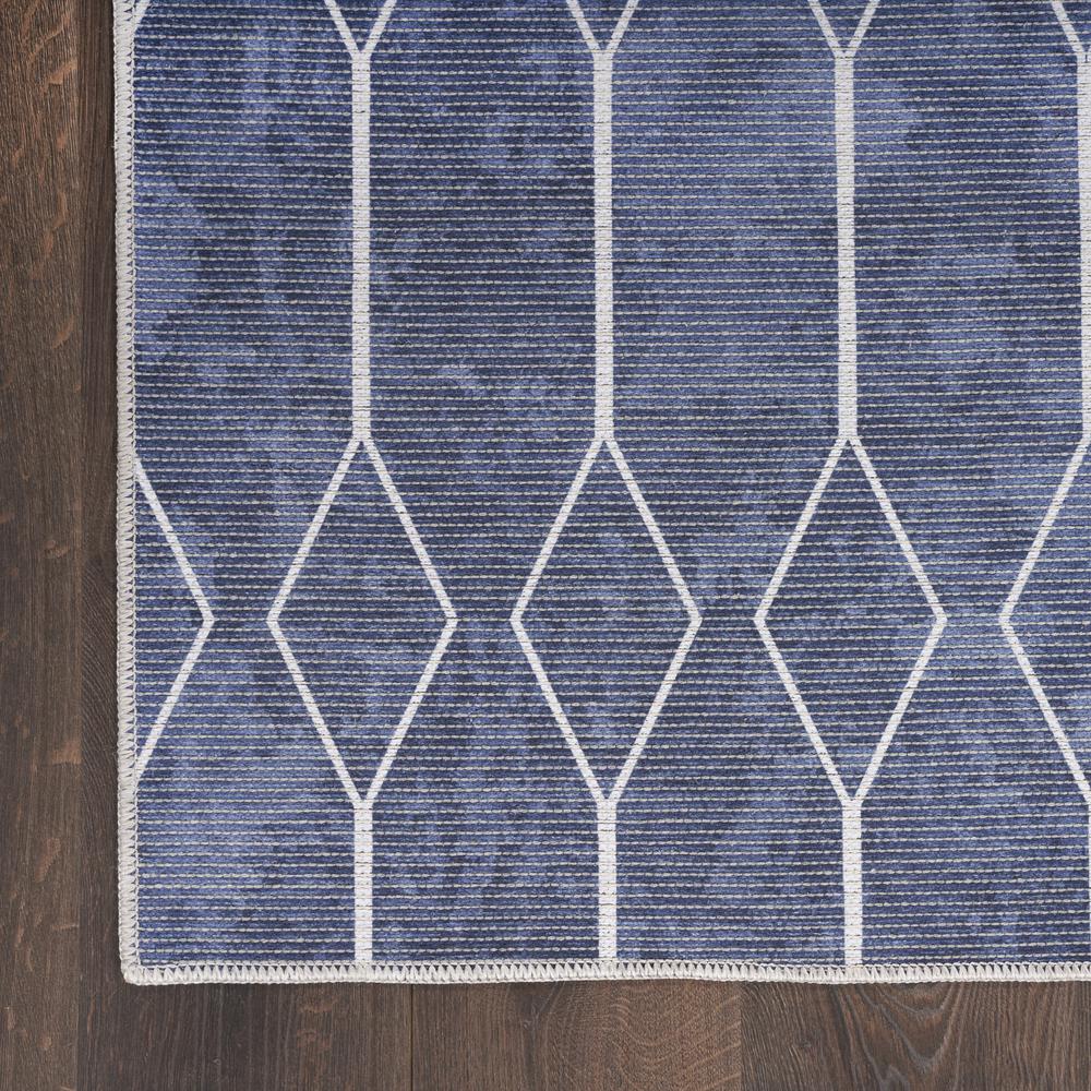 Modern Rectangle Area Rug, 2' x 4'. Picture 4
