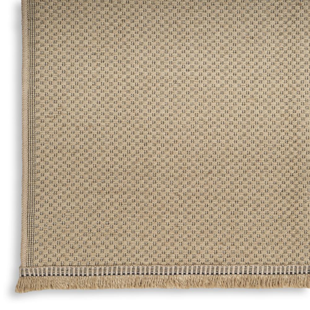 Modern Rectangle Area Rug, 4' x 6'. Picture 5