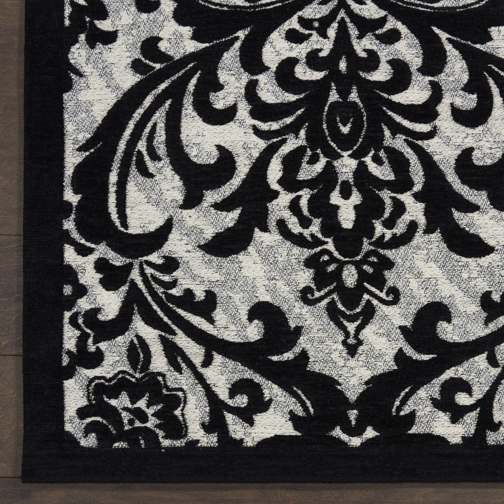 Vintage Rectangle Area Rug, 5' x 7'. Picture 4