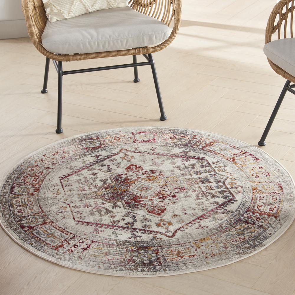 Vintage Round Area Rug, 4' x Round. Picture 2
