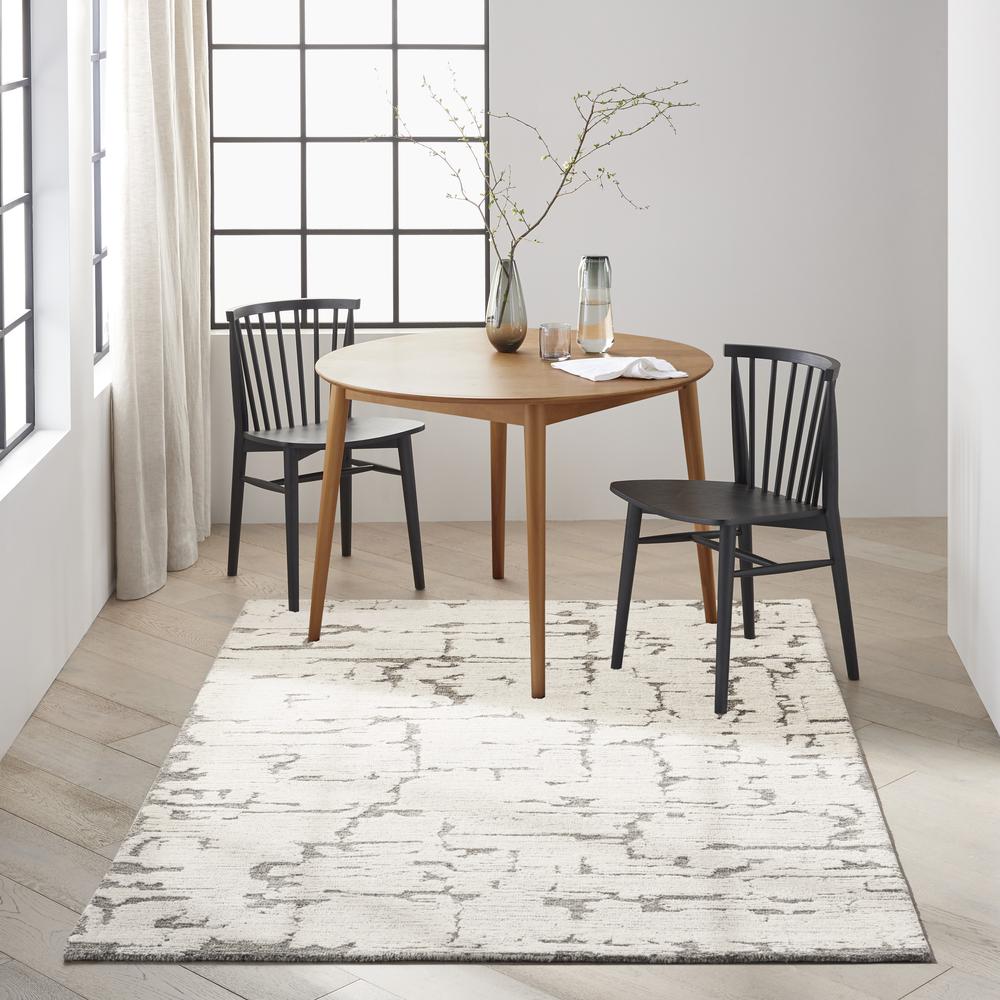 Modern Rectangle Area Rug, 5' x 7'. Picture 8
