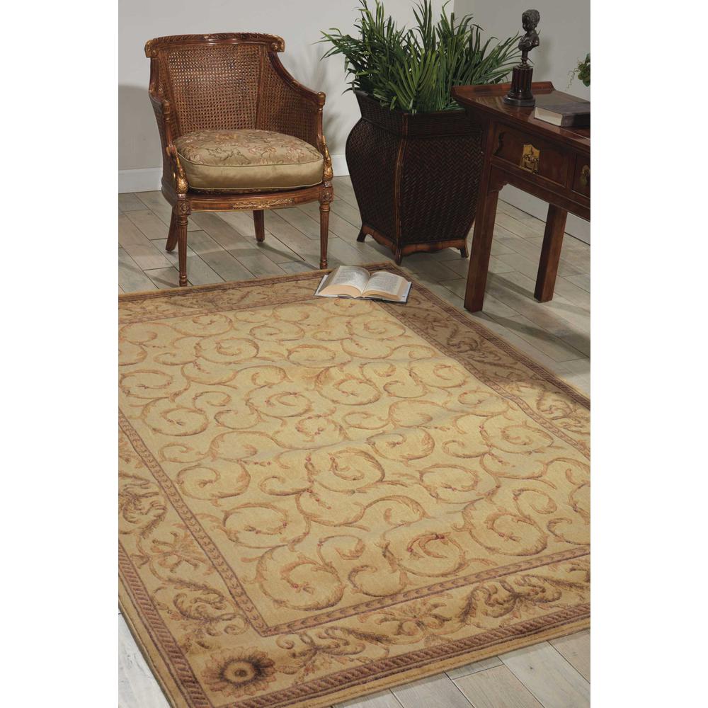 Traditional Rectangle Area Rug, 4' x 6'. Picture 2