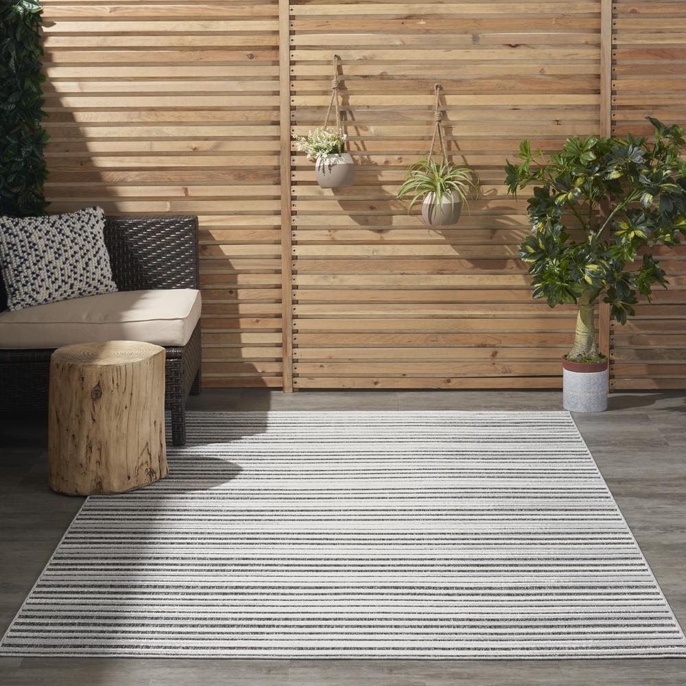 CLA01 Calobra Dark Grey Area Rug- 4' x 6'. Picture 10