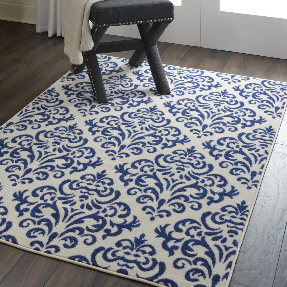 Transitional Rectangle Area Rug, 4' x 6'. Picture 9