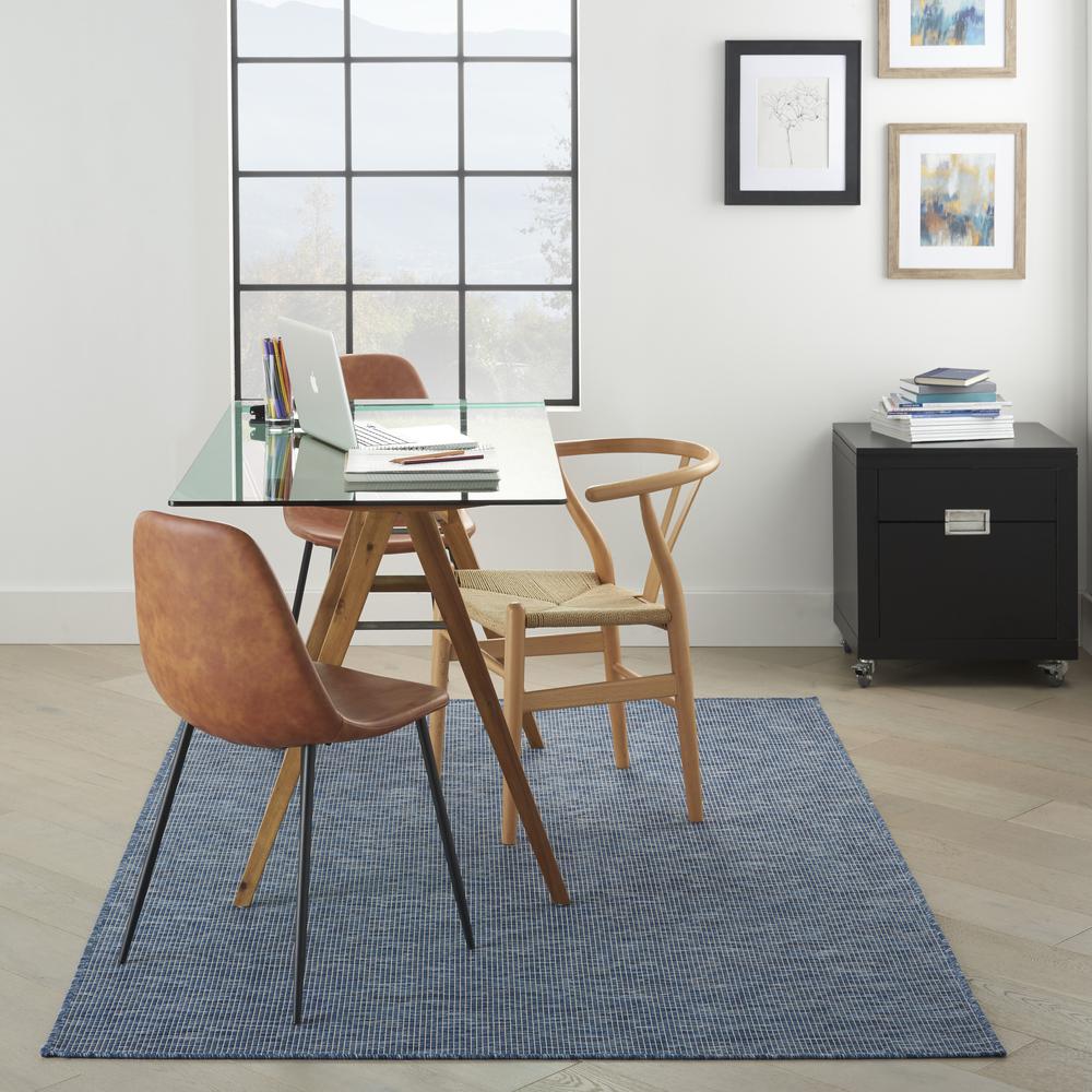 Modern Rectangle Area Rug, 4' x 6'. Picture 9