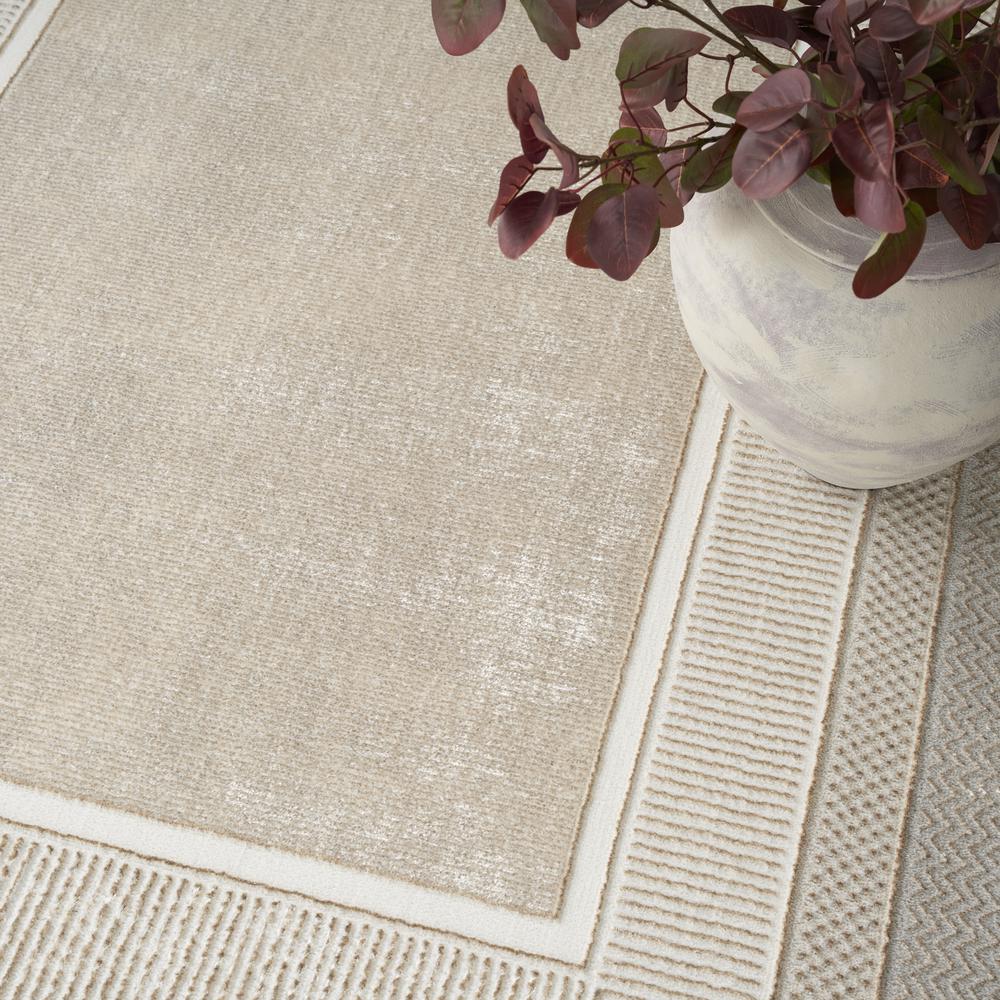 Modern Rectangle Area Rug, 5' x 7'. Picture 9