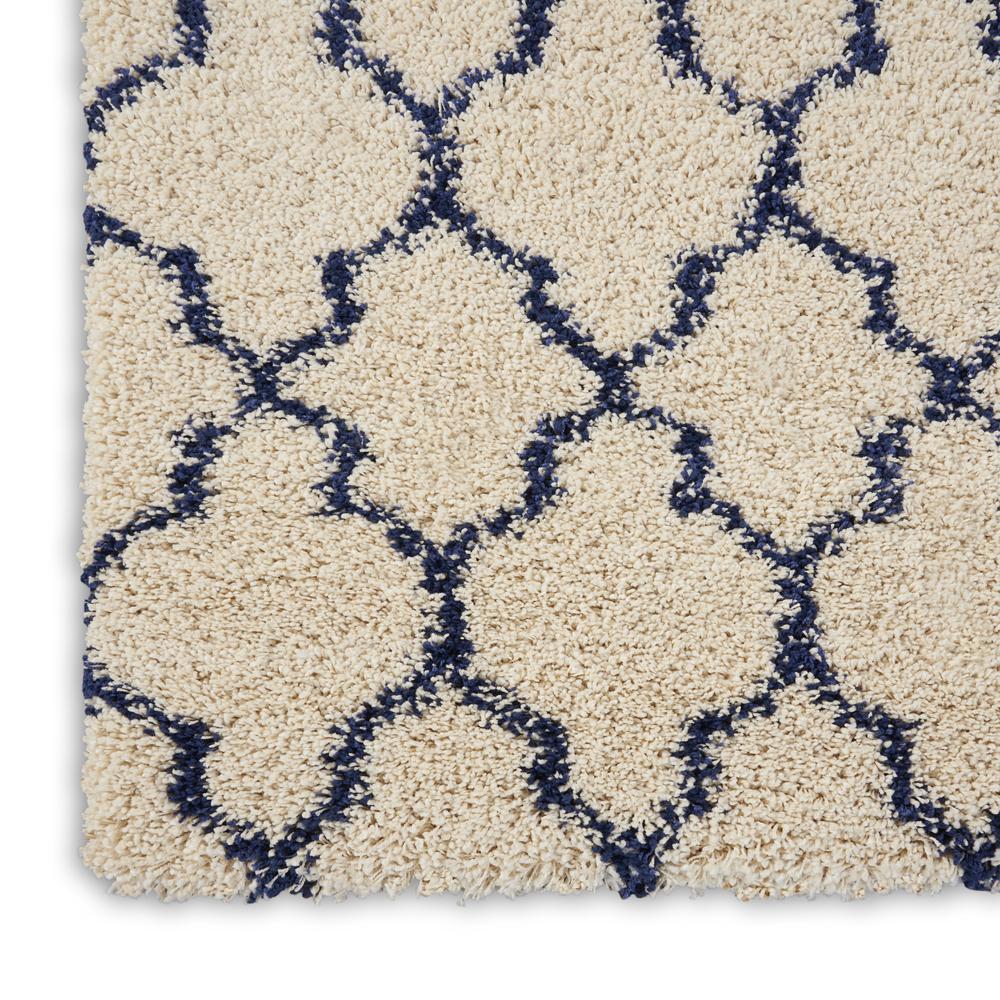 Amore Area Rug, Ivory/Blue, 3'11" x 5'11". Picture 5