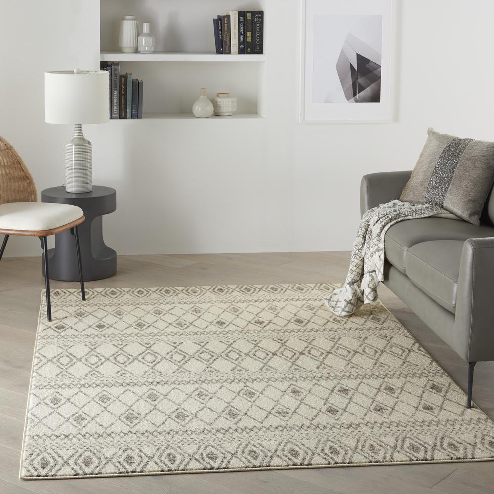 Bohemian Rectangle Area Rug, 5' x 7'. Picture 9