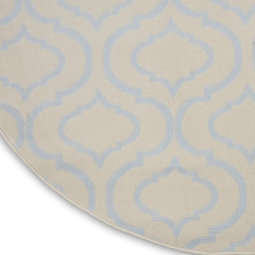 Contemporary Round Area Rug, 5' x Round. Picture 5