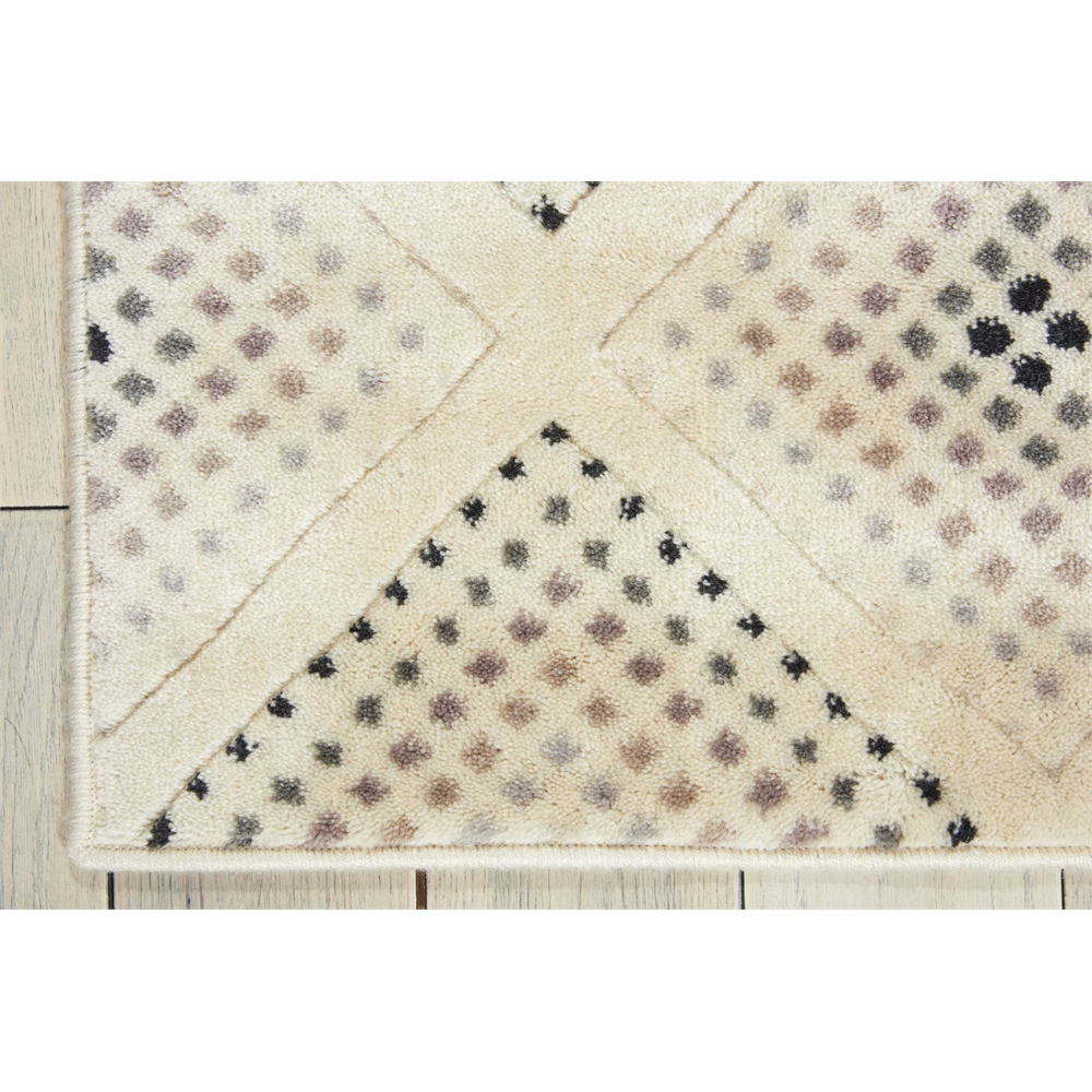 Utopia Champagne Area Rug. Picture 2