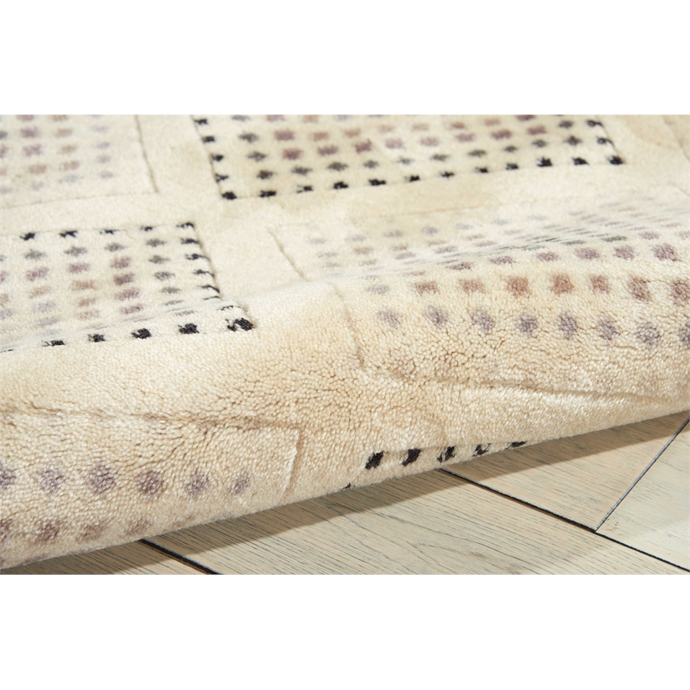 Utopia Champagne Area Rug. Picture 5
