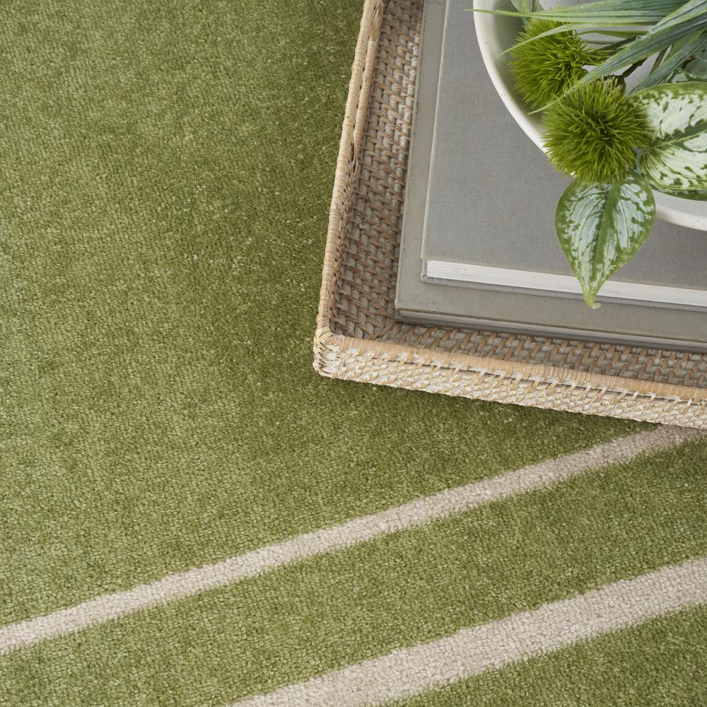 Contemporary Rectangle Area Rug, 5' x 7'. Picture 8