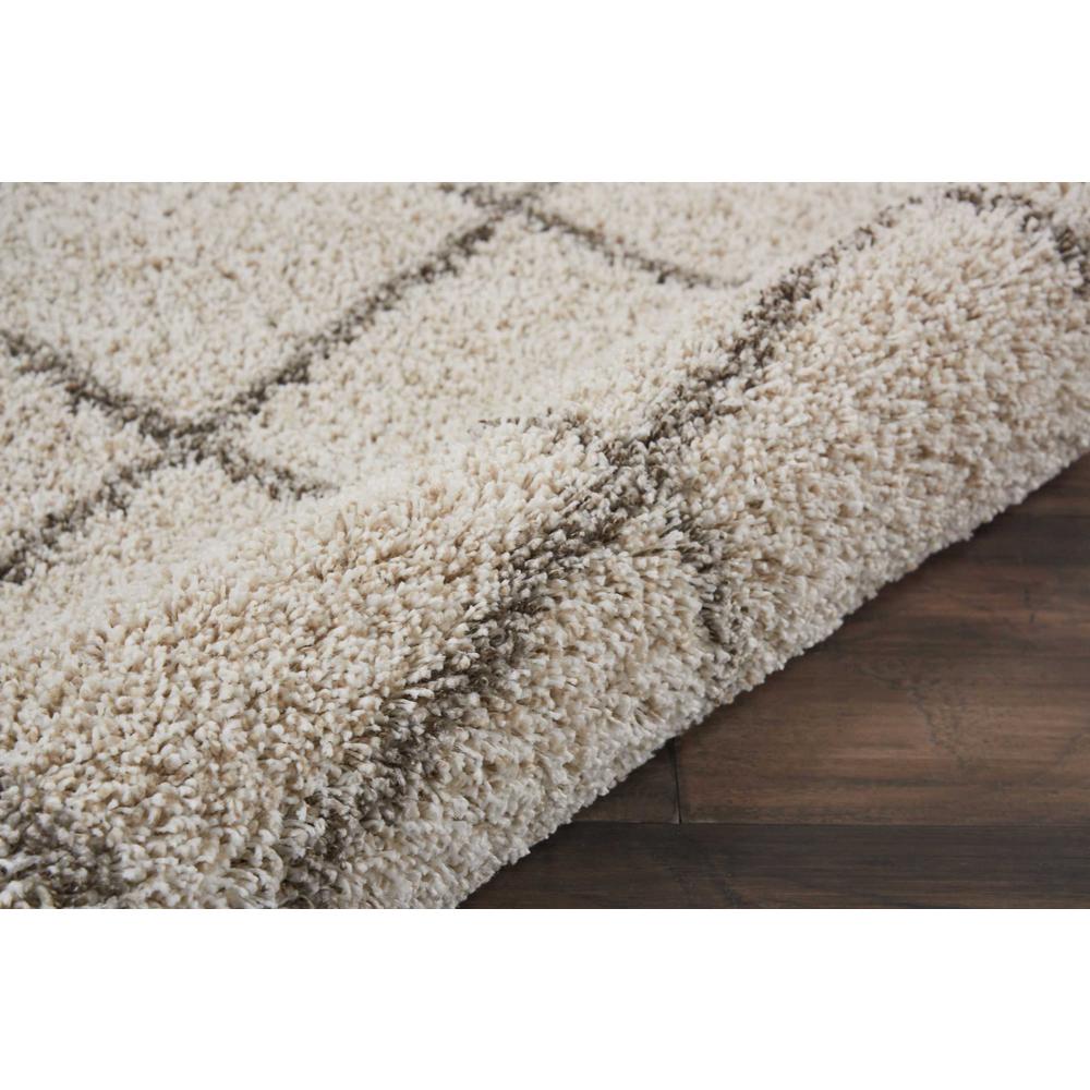 Brisbane Area Rug, Cream, 5' x ROUND. Picture 4