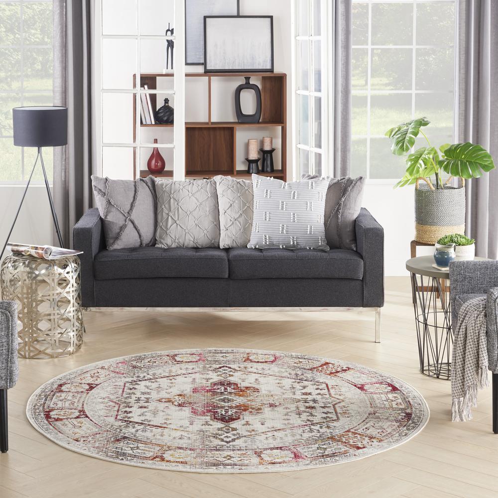 Vintage Round Area Rug, 6' x Round. Picture 9