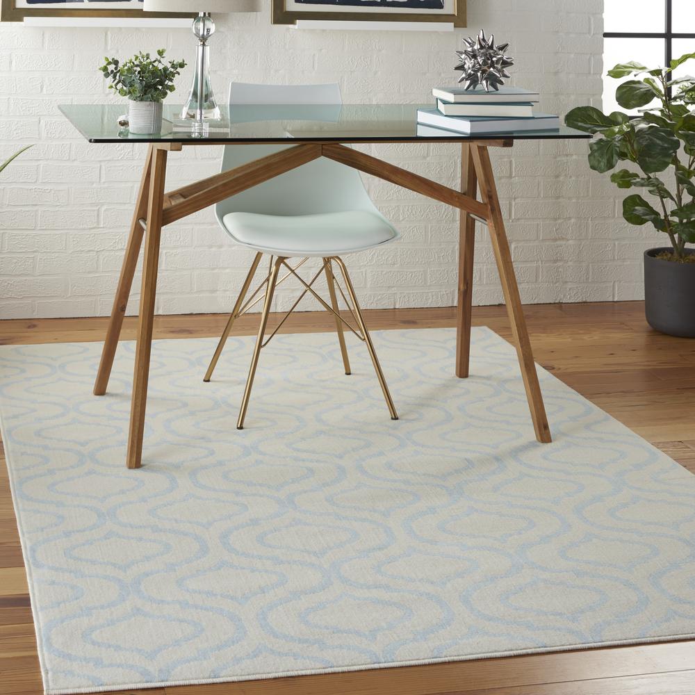 Contemporary Rectangle Area Rug, 4' x 6'. Picture 9