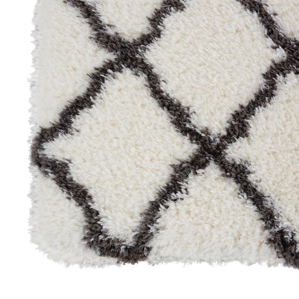 Shag Rectangle Area Rug, 4' x 6'. Picture 5