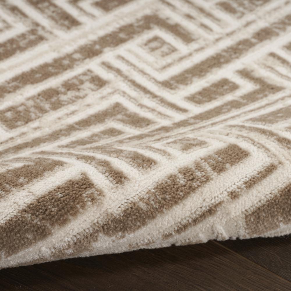 Modern Rectangle Area Rug, 4' x 6'. Picture 7