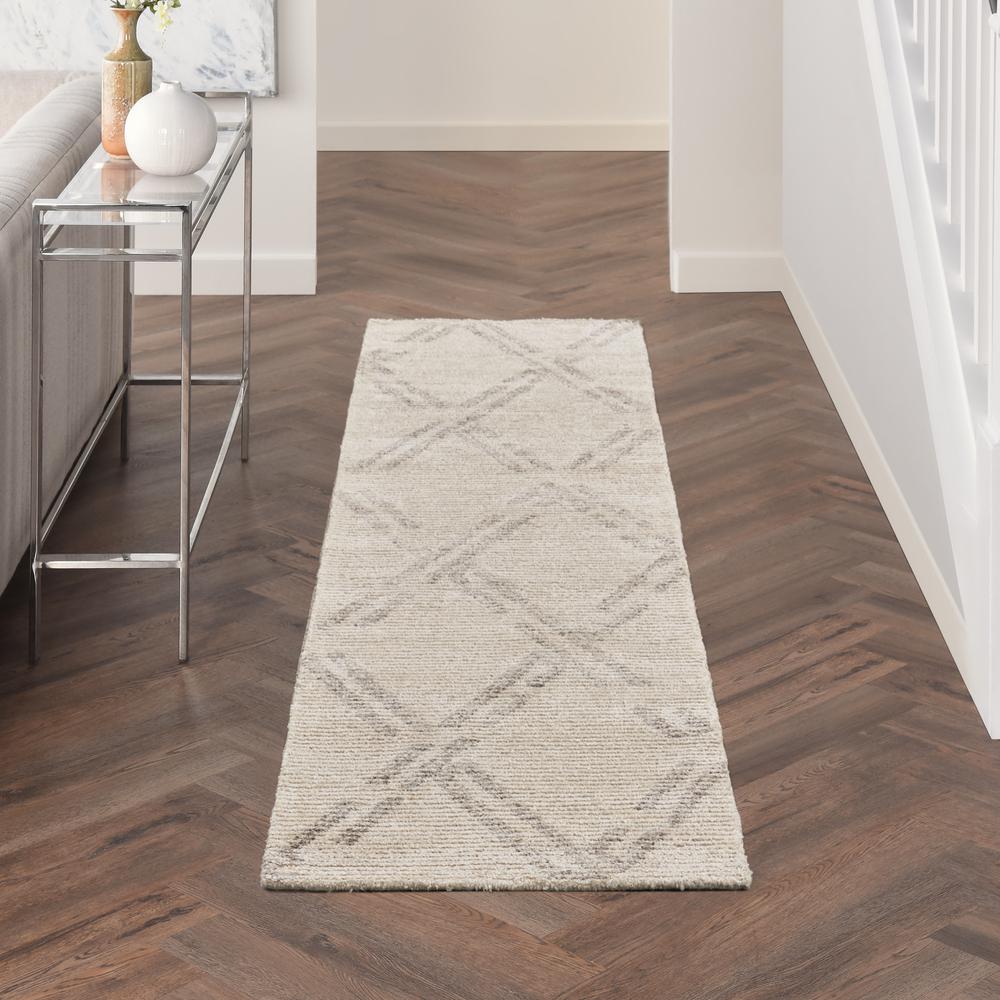 Nourison Venosa Runner Area Rug, Ivory/Grey, 2'3" x 7'6", VSN01. Picture 2