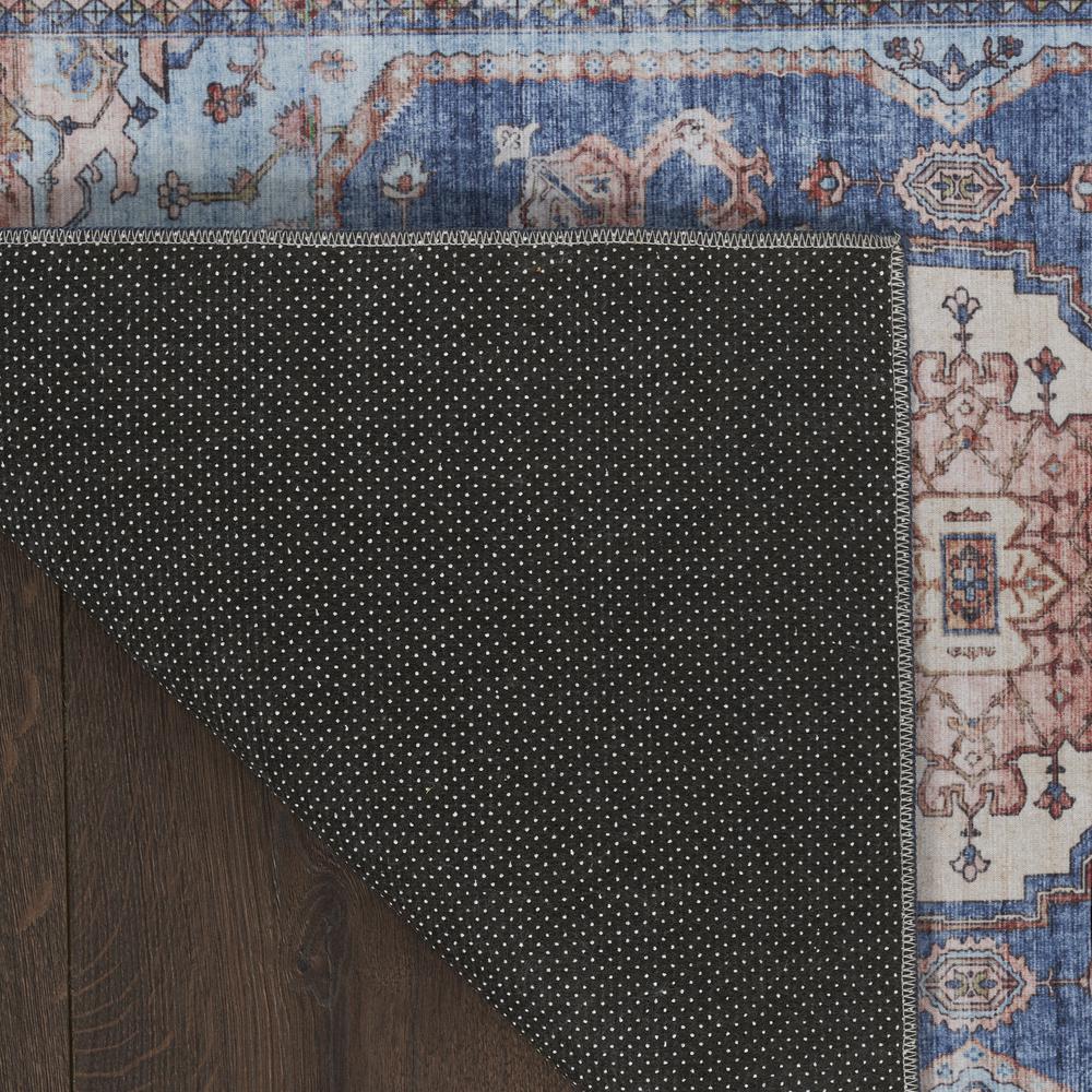 Vintage Runner Area Rug, 5' Runner. Picture 3