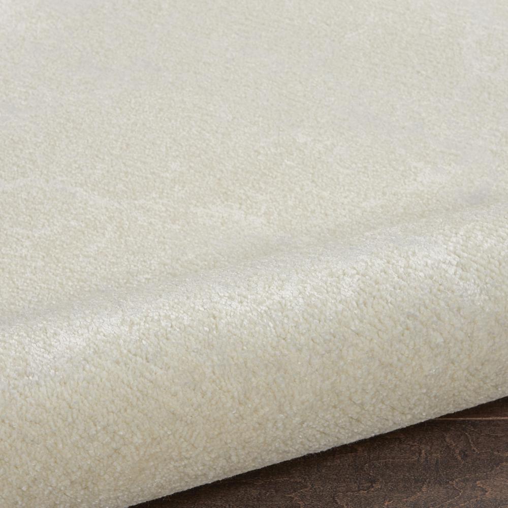 Modern Rectangle Area Rug, 2' x 3'. Picture 7