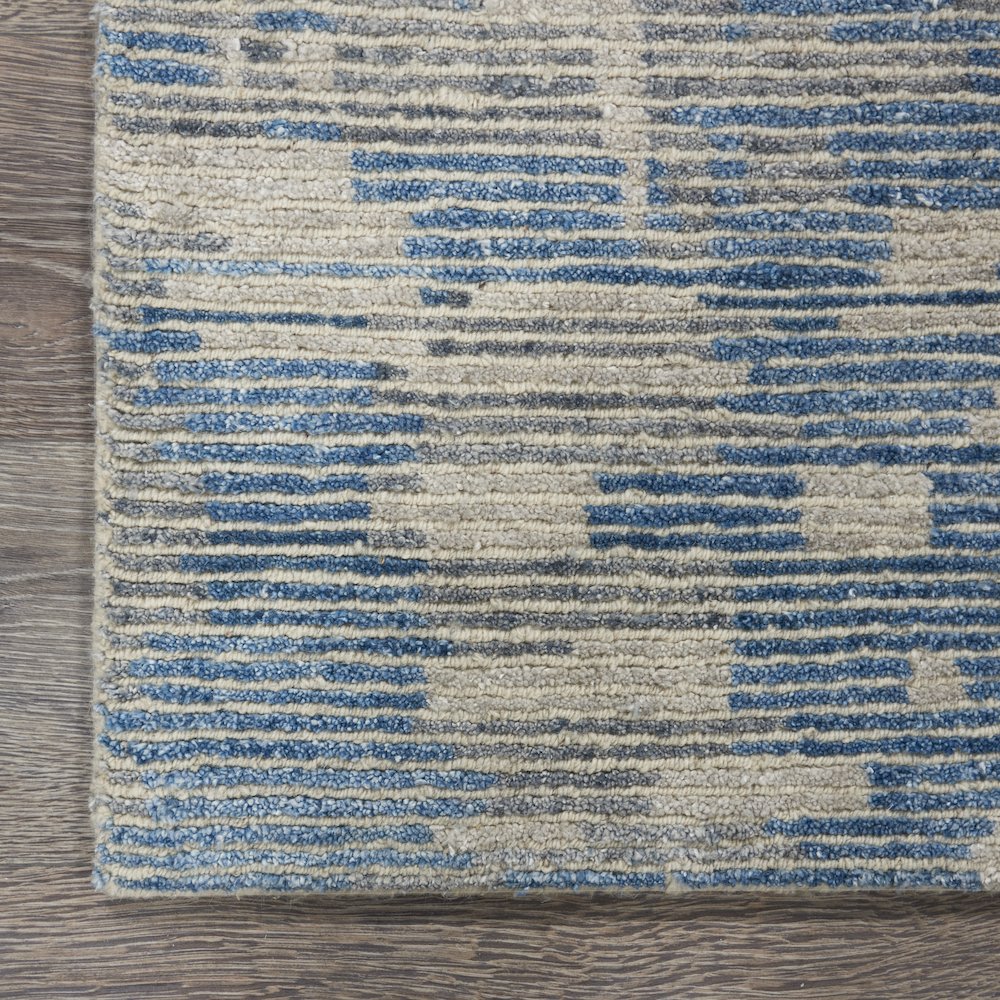 Modern Rectangle Area Rug, 2' x 3'. Picture 4