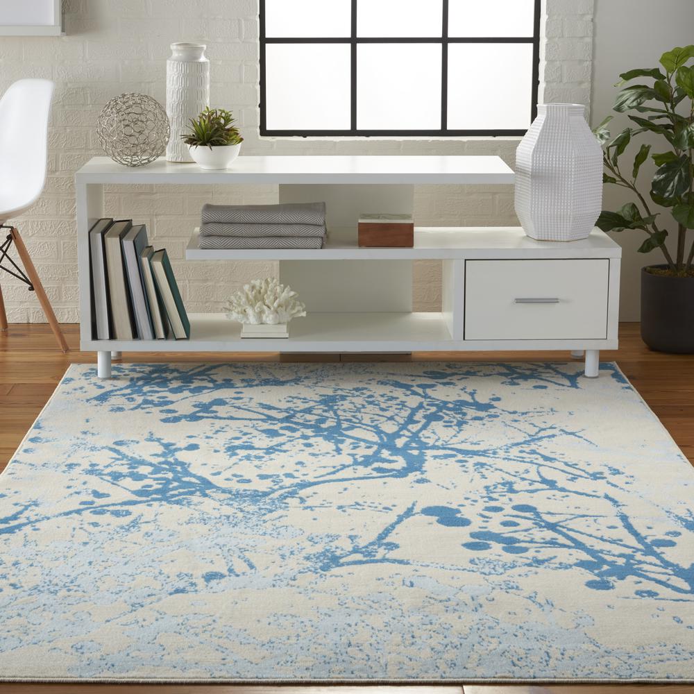 Jubilant Area Rug, Ivory/Blue, 4' x 6'. Picture 2