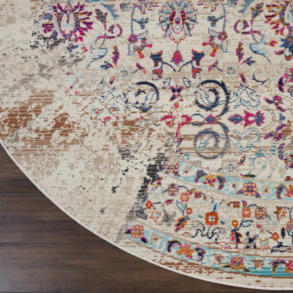 Vintage Round Area Rug, 4' x Round. Picture 4