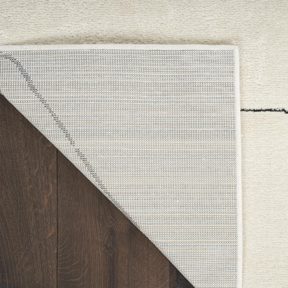 Scandinavian Rectangle Area Rug, 4' x 6'. Picture 3