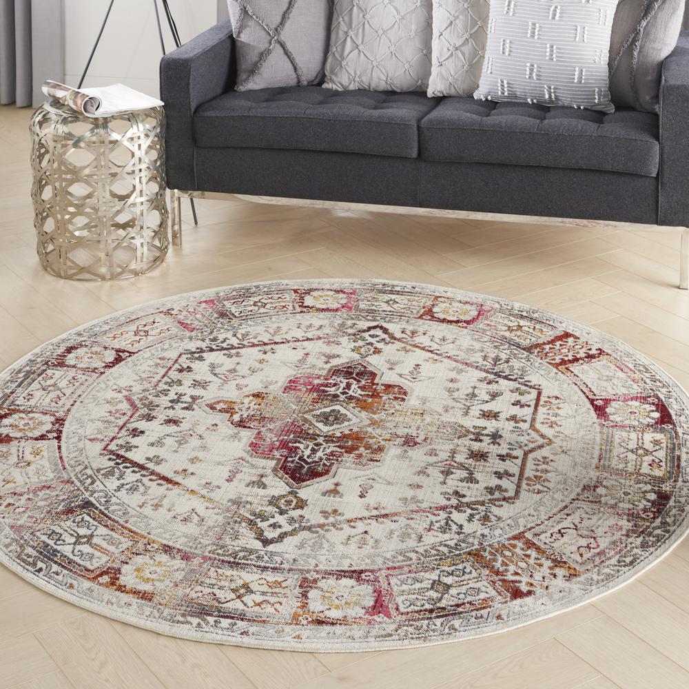 Vintage Round Area Rug, 6' x Round. Picture 2