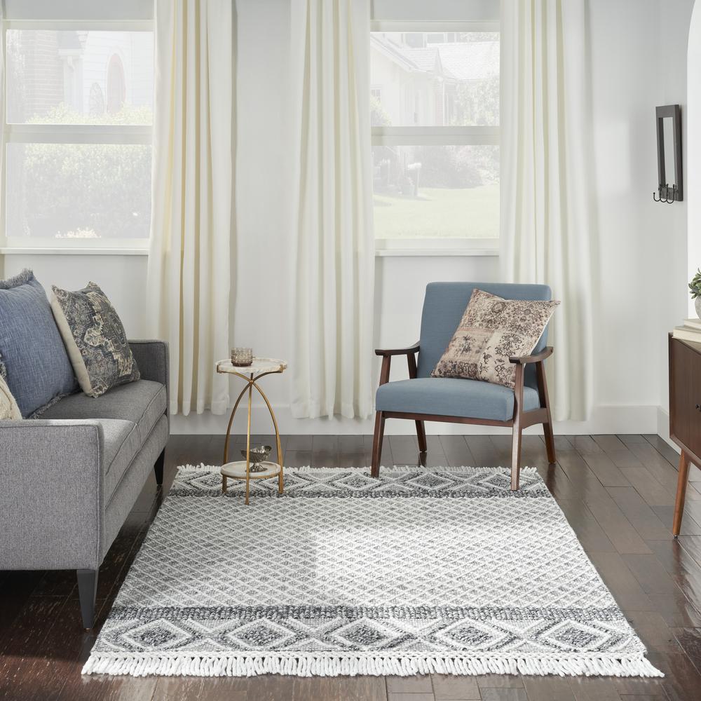 Bohemian Rectangle Area Rug, 4' x 6'. Picture 10