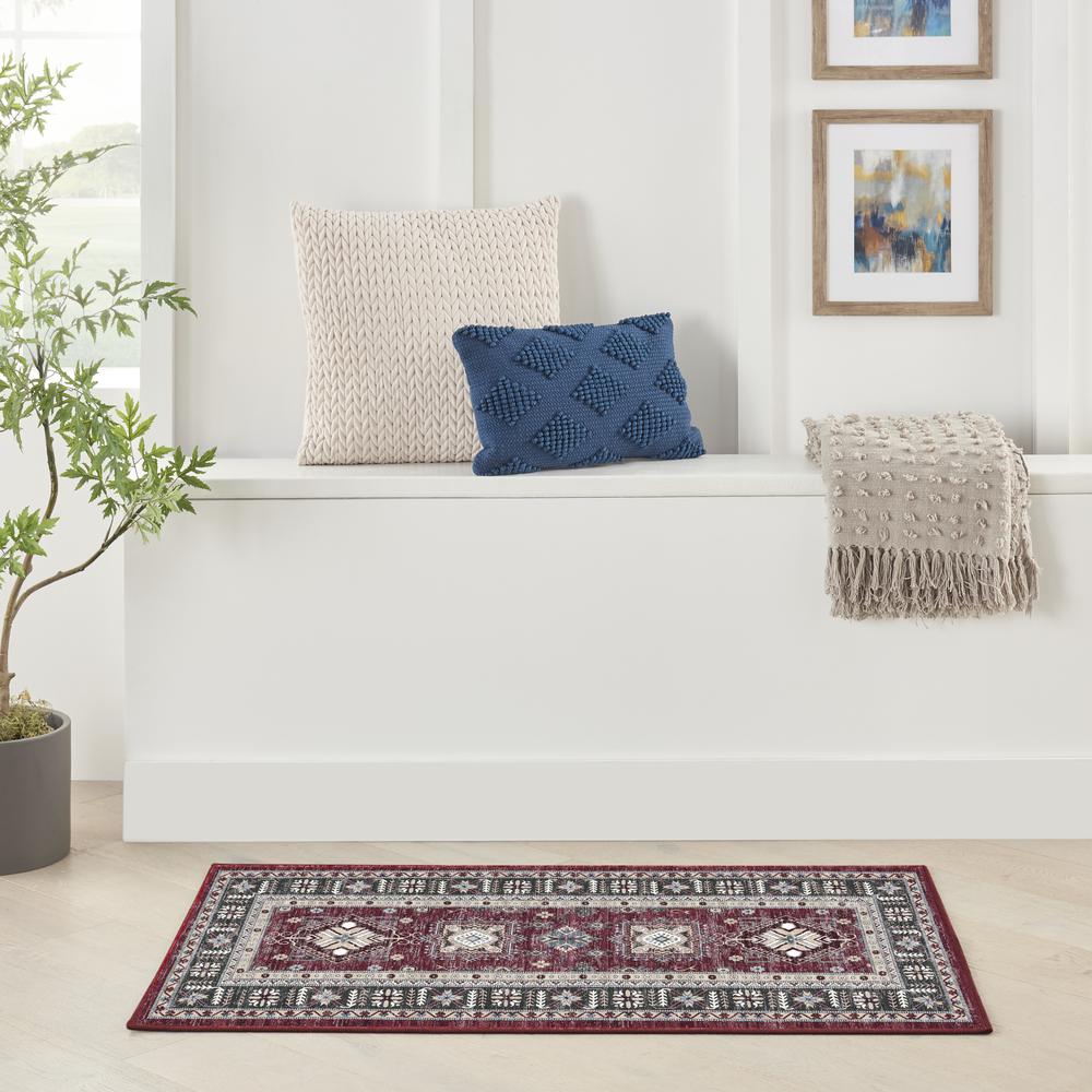 Vintage Runner Area Rug, 5' Runner. Picture 3
