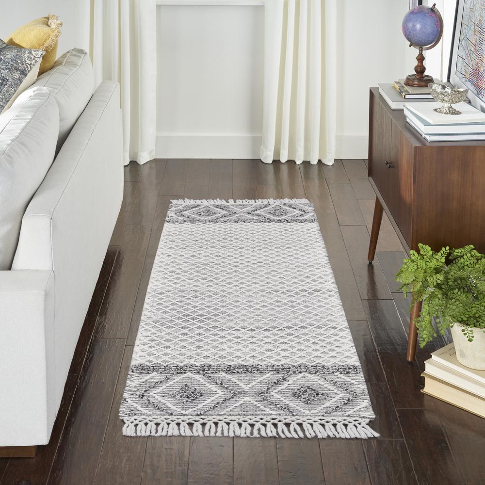 Bohemian Runner Area Rug, 8' Runner. Picture 2
