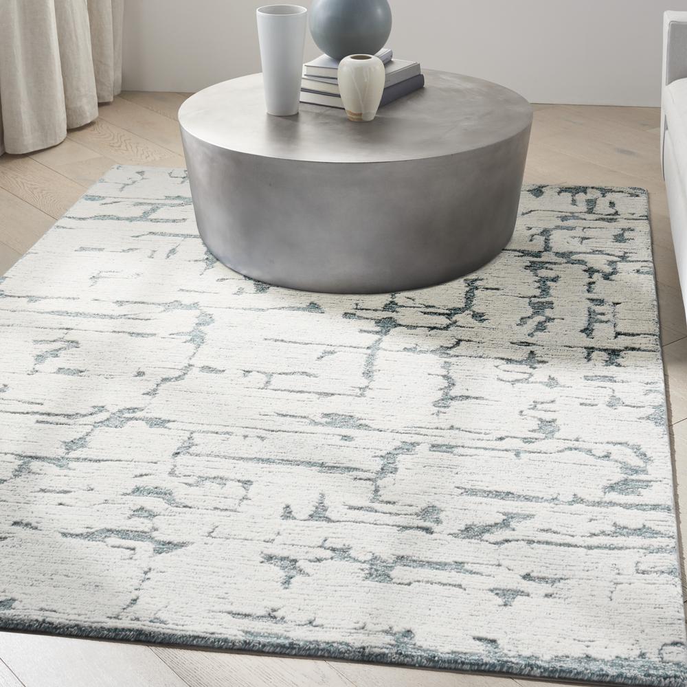 Modern Rectangle Area Rug, 5' x 7'. Picture 2