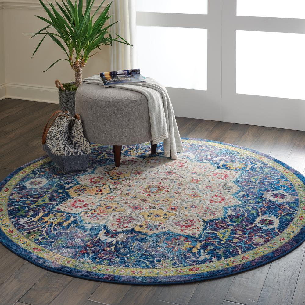 Vintage Round Area Rug, 4' x Round. Picture 9