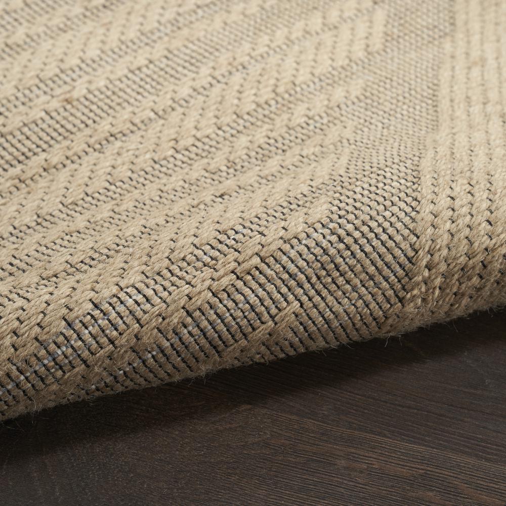 Modern Rectangle Area Rug, 5' x 7'. Picture 8