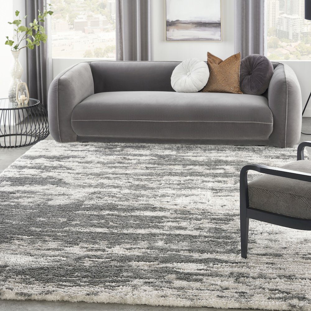 Nourison Home Luxurious Shag Area Rug. Picture 2