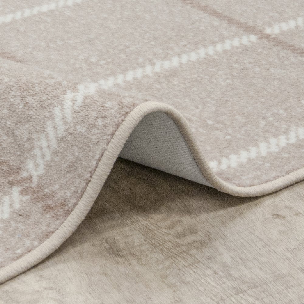 Impressions New Haven 7'8" x 10'9" Area Rug in Color Ivory. Picture 2