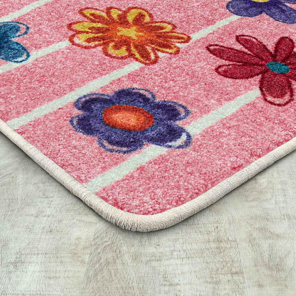 Claremont Kids Big Blooms 3'10" x 5'4" Area Rug in Color Bouquet. Picture 2