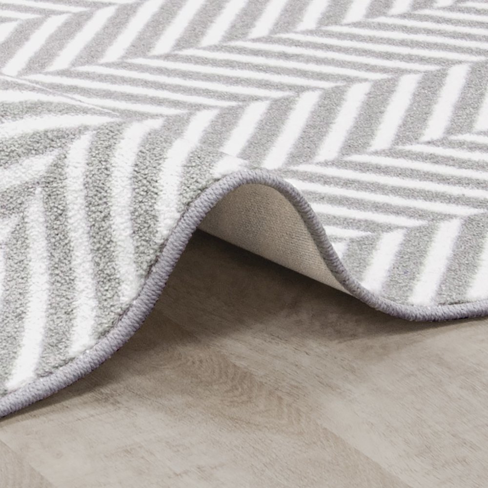 Impressions Favorite Retreat 3'10" x 5'4" Area Rug in Color Morning Fog. Picture 2