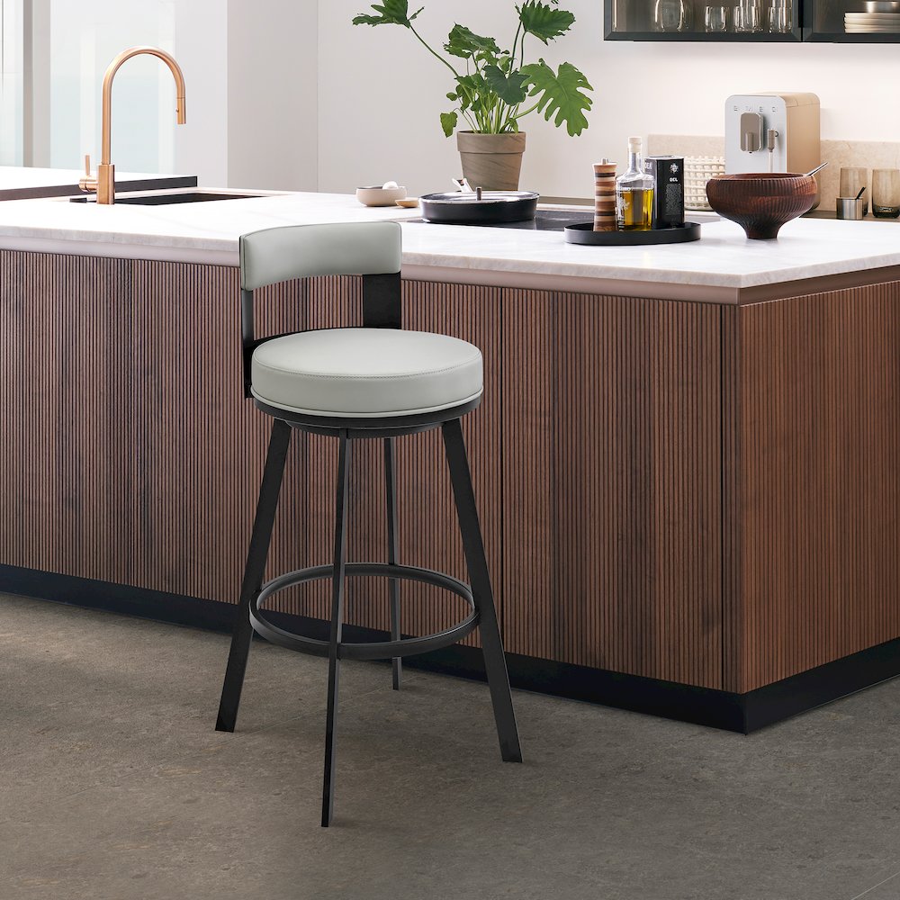 Lynof Swivel Counter or Bar Stool in Faux Leather and Metal. Picture 10